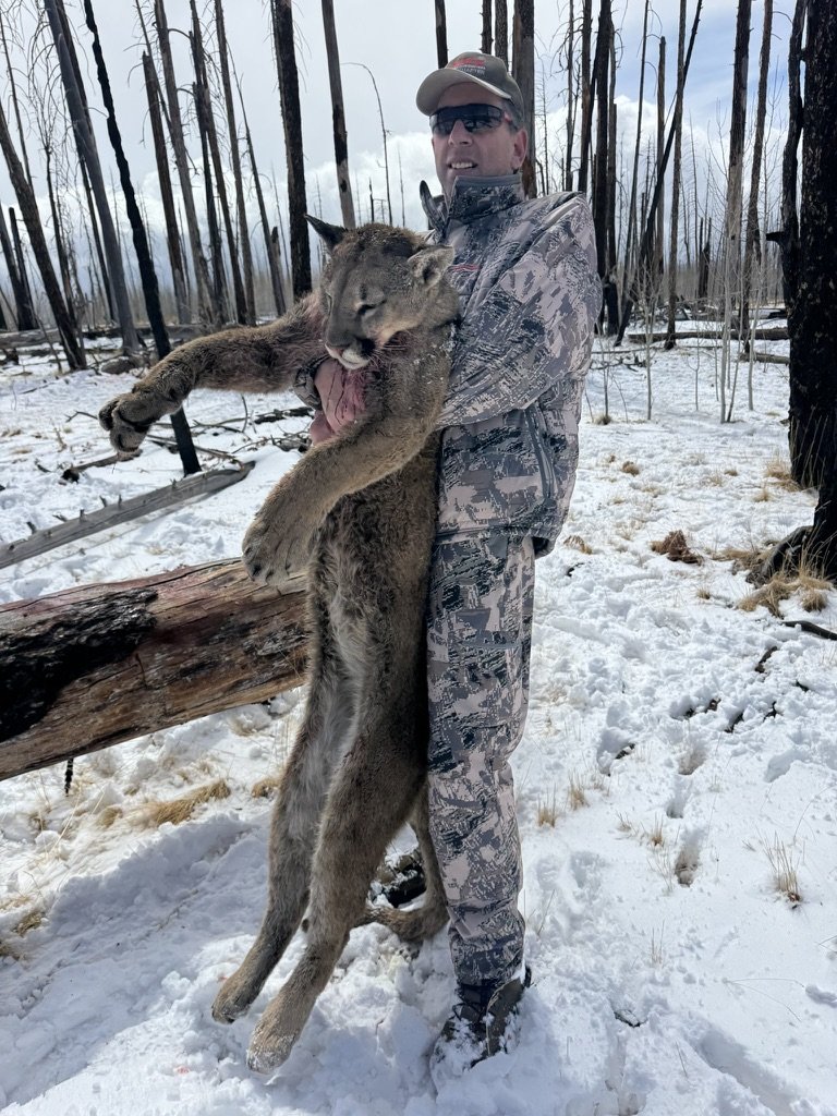rco-snow-lion-hunter-burn-standing.jpg